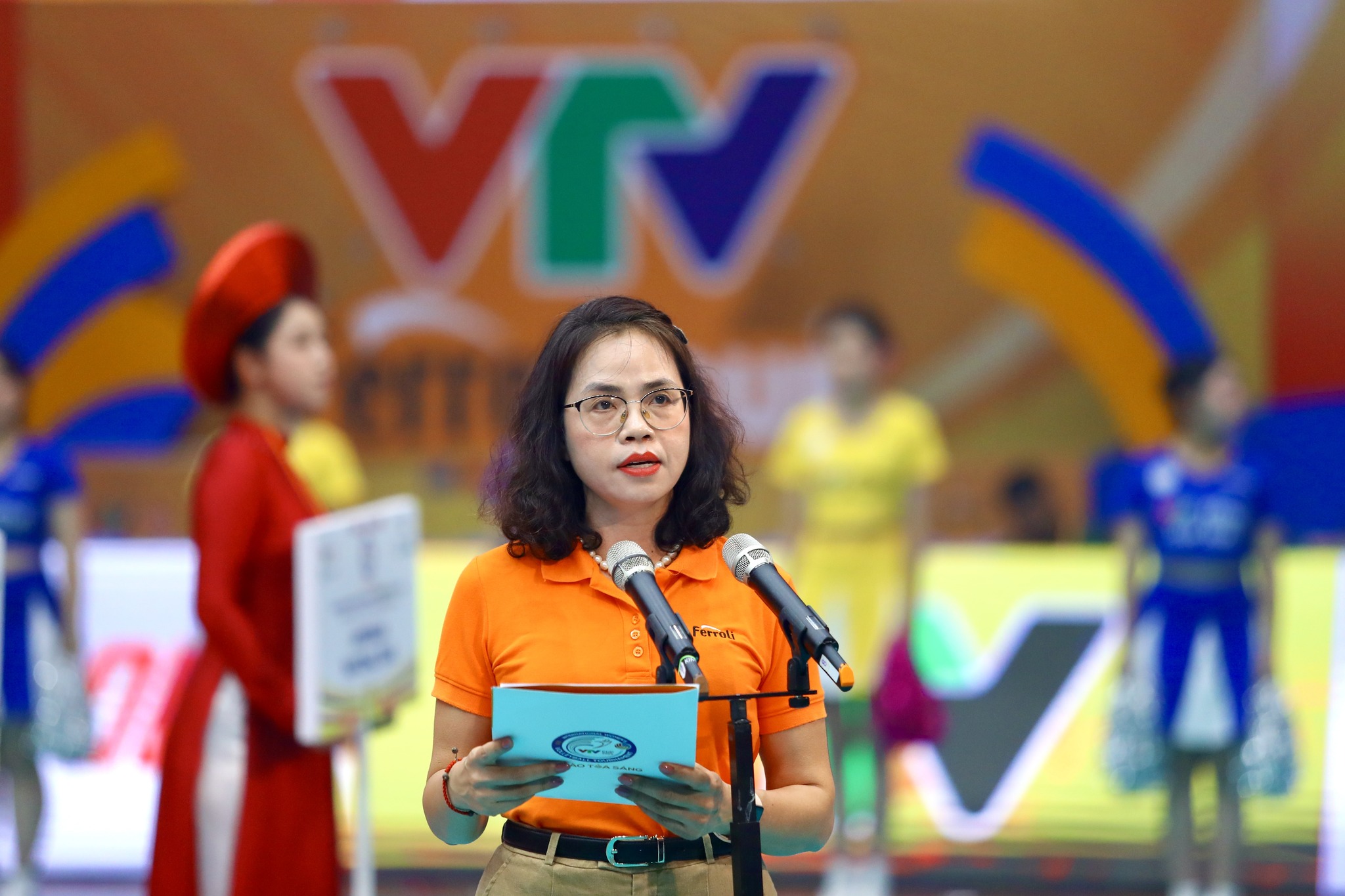 Bà Đặng Thị Hoài, Tổng Giám đốc Công ty Ferroli Asean – NTT Kim cương, phát biểu tại Chương trình Khai mạc