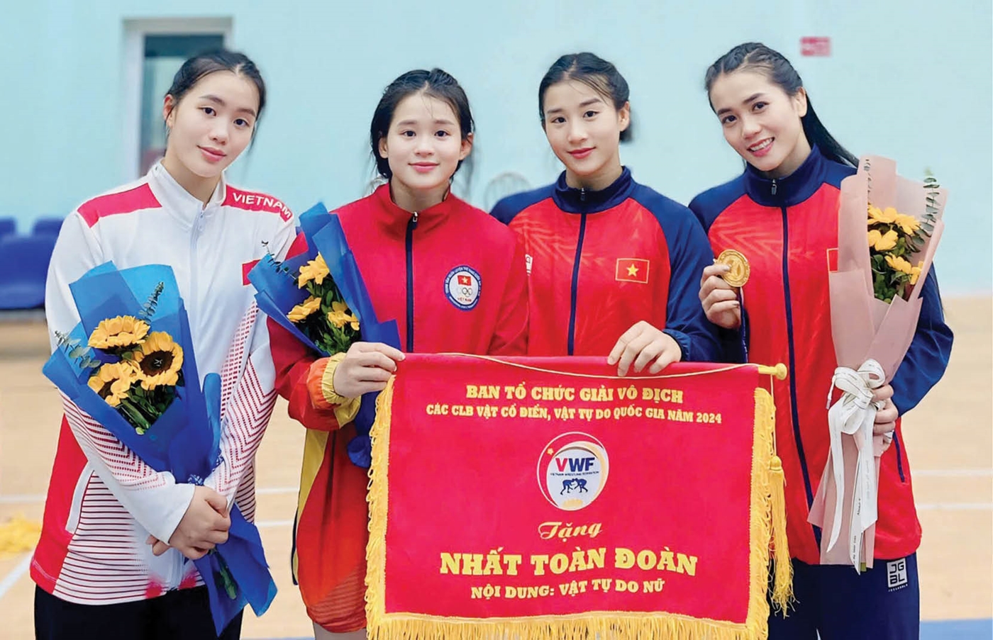 3 chị em Mỹ Hạnh (phải qua) góp công lớn trong thành tích vô địch toàn đoàn nội dung nữ tại Giải vô địch các CLB 2024
